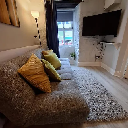 Mariners Rest One Bedroom In Innishannon Village * Cork