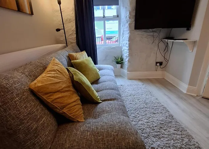 Mariners Rest One Bedroom In Innishannon Village * Cork