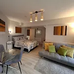 Mariners Rest One Bedroom In Innishannon Village 아파트